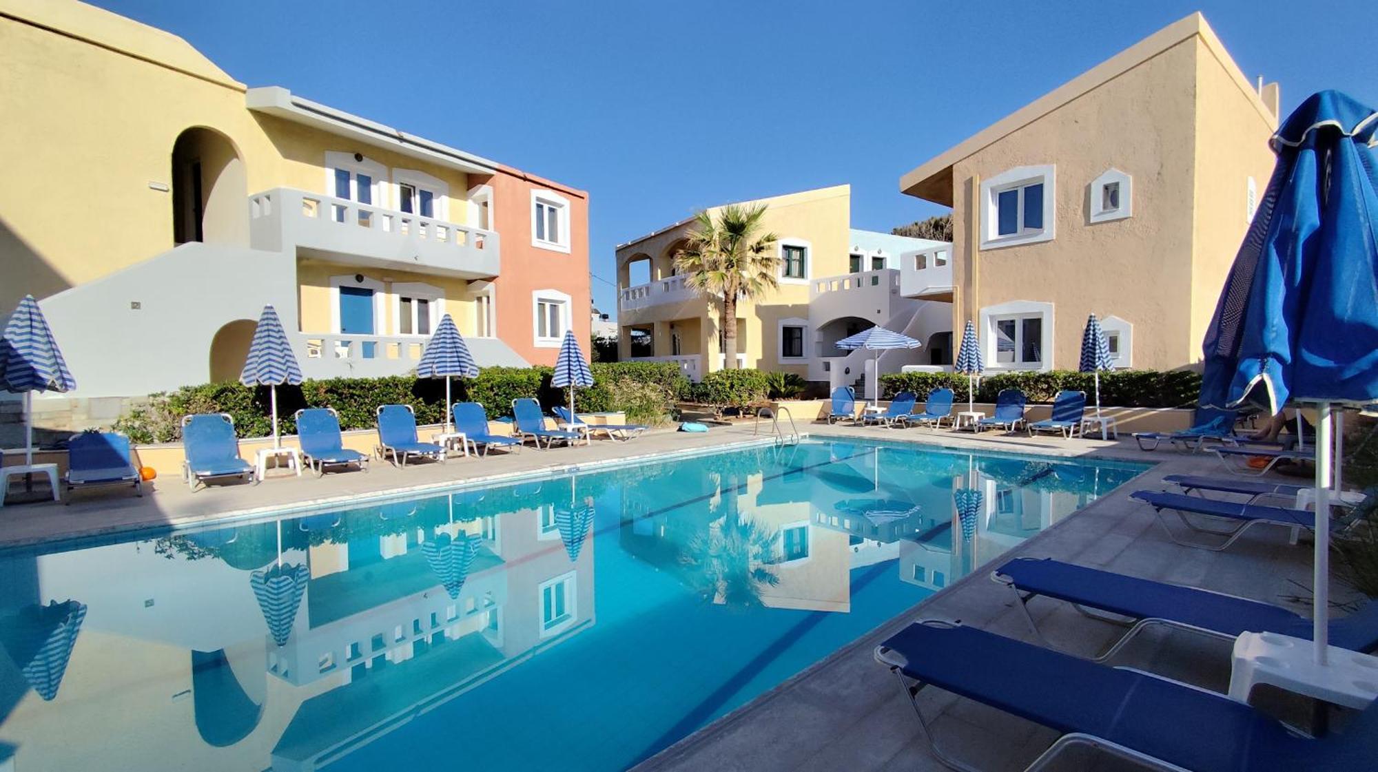 Niros Beachfront Aparthotel Kokkini Hani Екстериор снимка