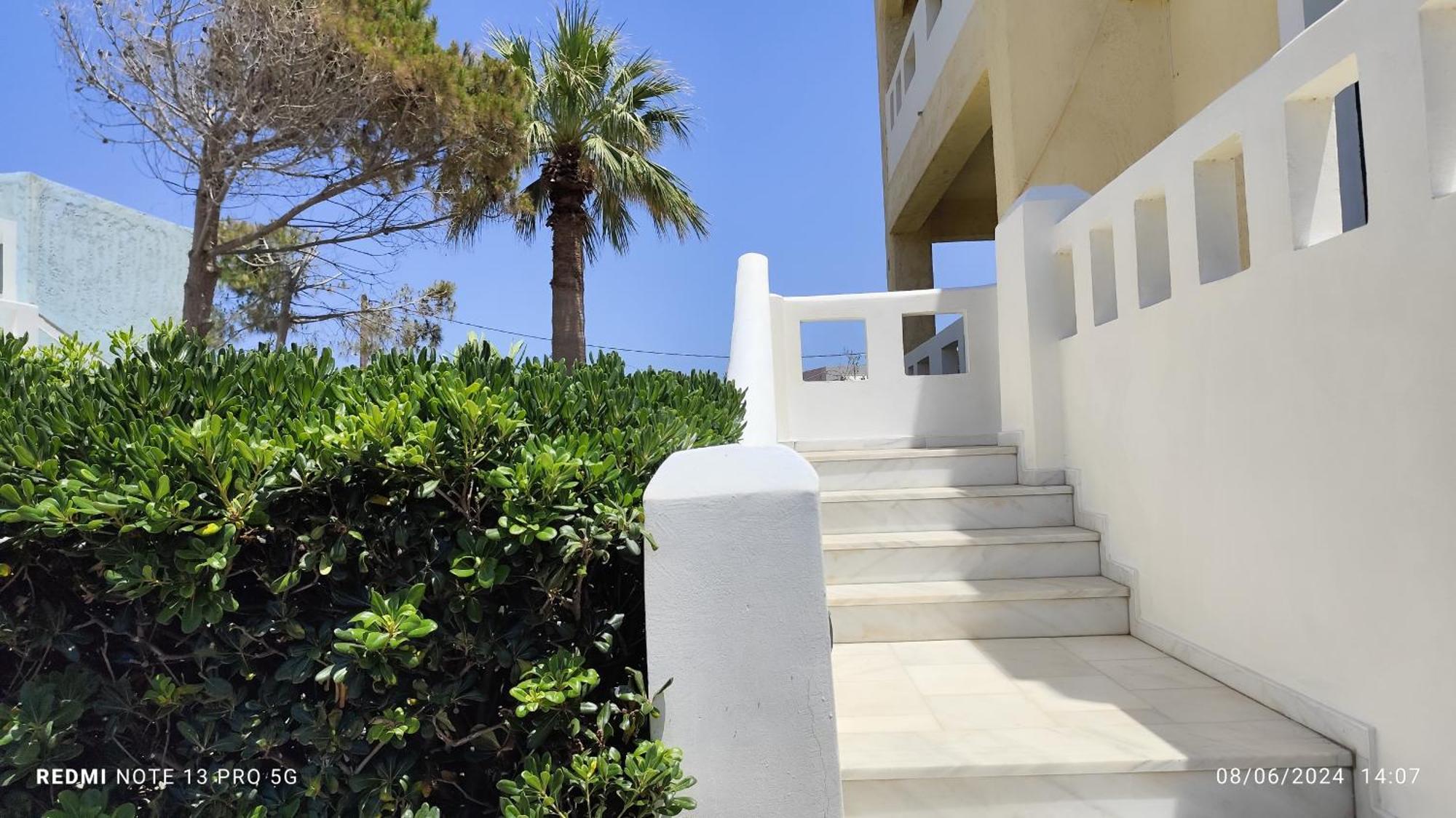 Niros Beachfront Aparthotel Kokkini Hani Екстериор снимка