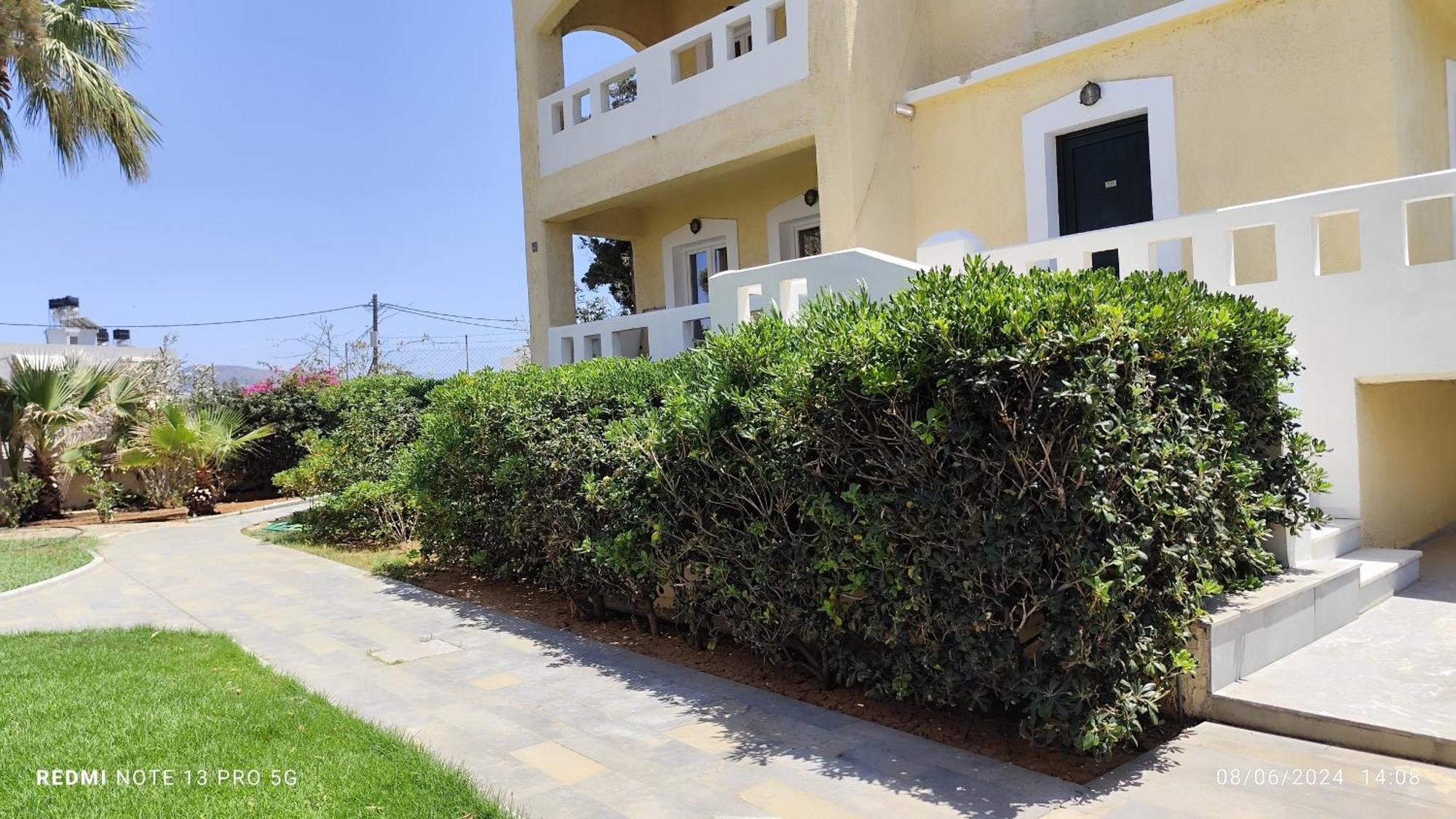 Niros Beachfront Aparthotel Kokkini Hani Екстериор снимка