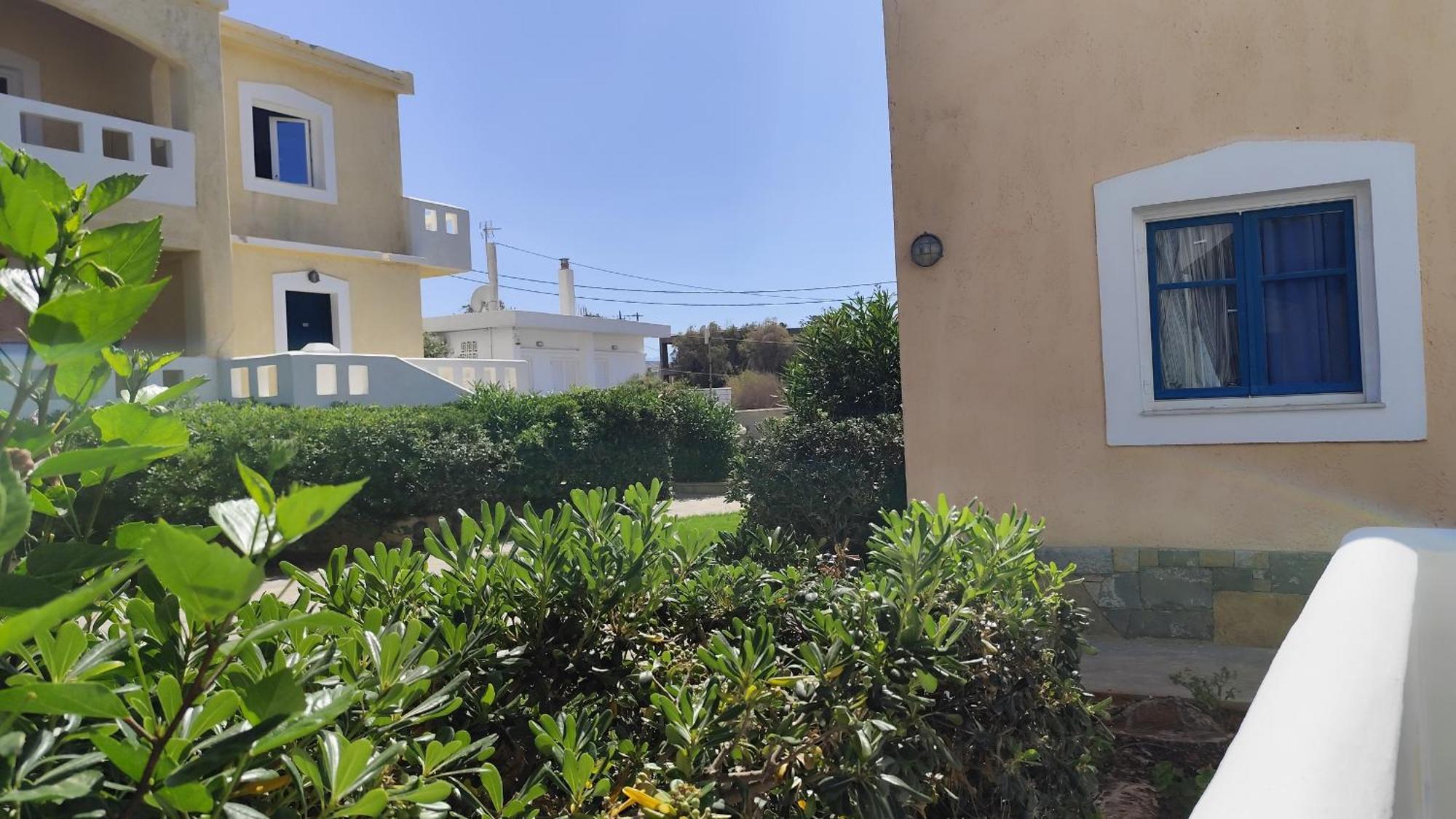 Niros Beachfront Aparthotel Kokkini Hani Екстериор снимка