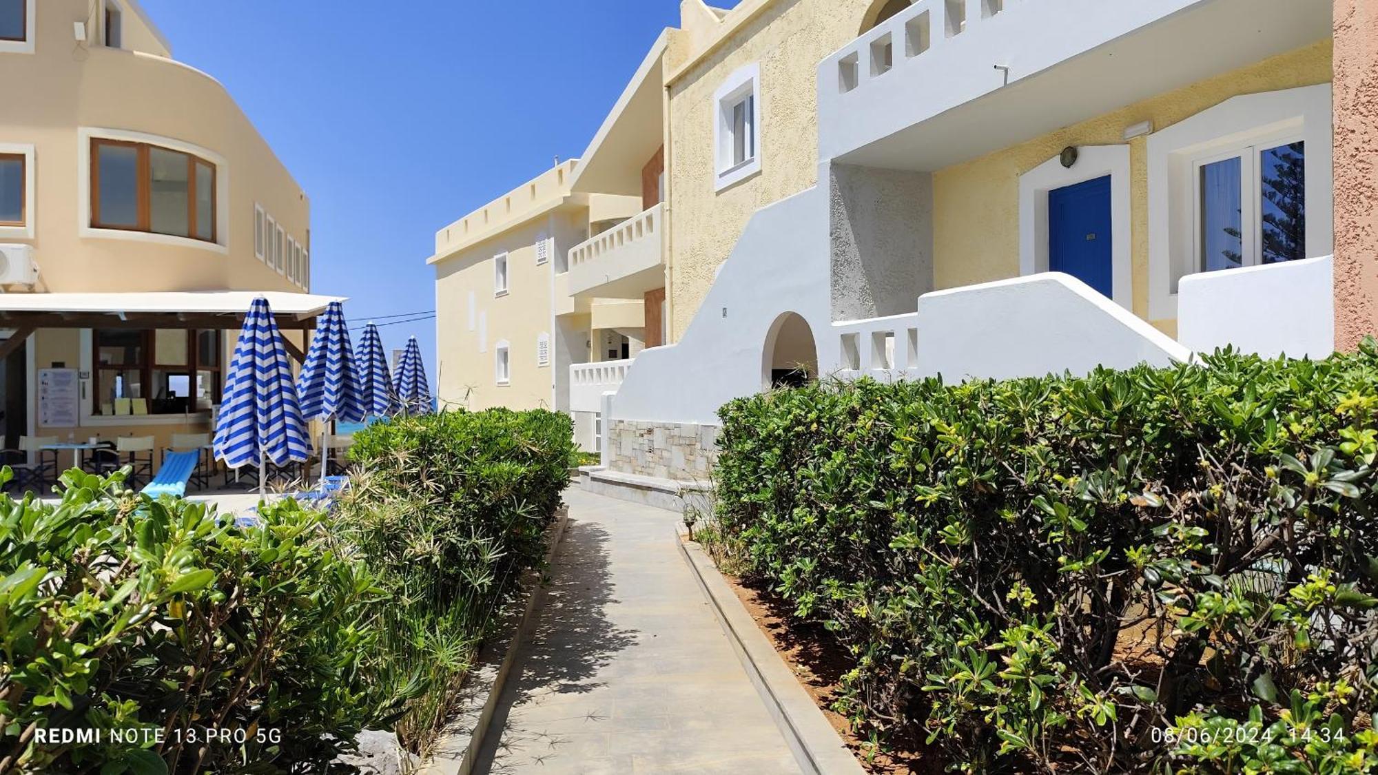 Niros Beachfront Aparthotel Kokkini Hani Екстериор снимка