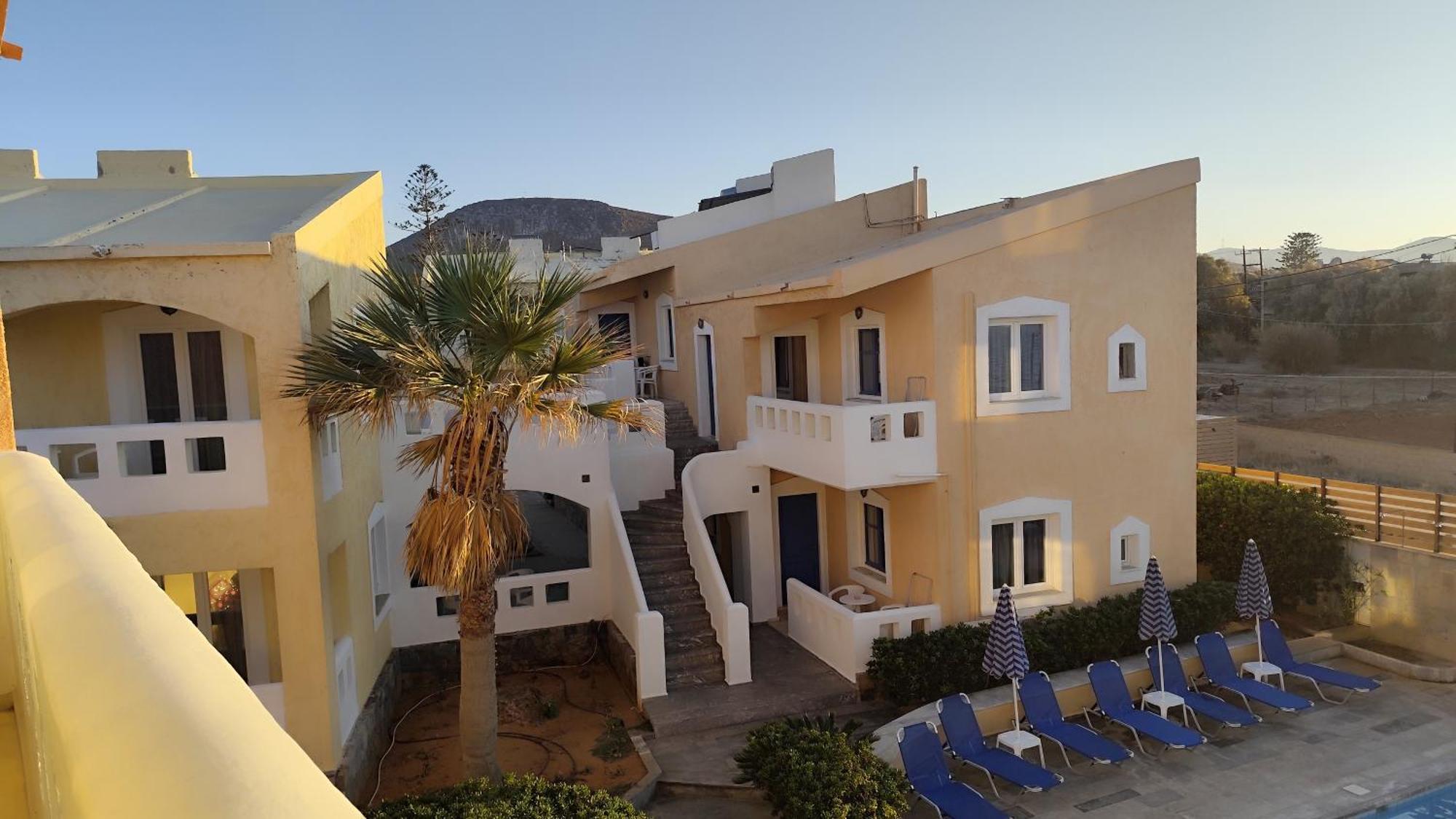 Niros Beachfront Aparthotel Kokkini Hani Екстериор снимка
