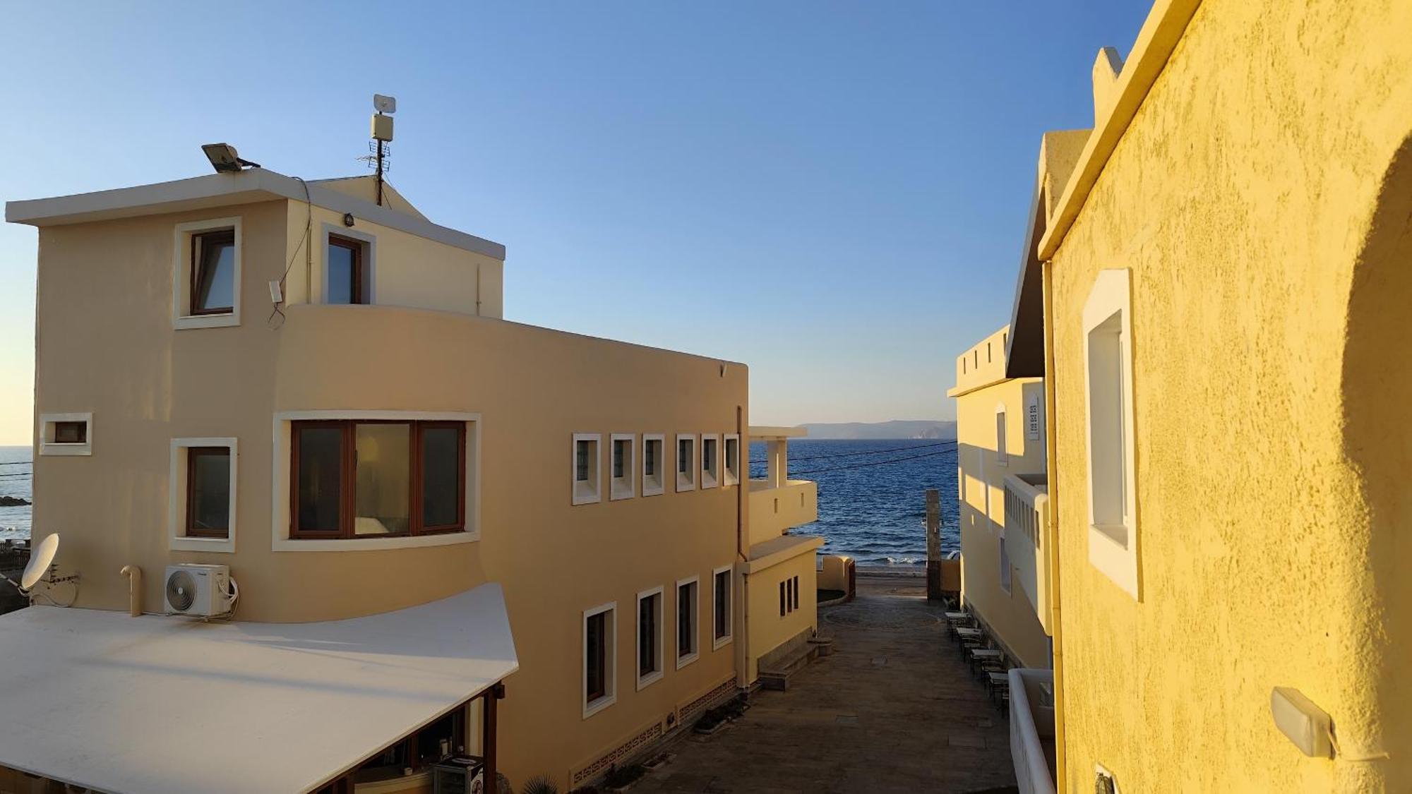 Niros Beachfront Aparthotel Kokkini Hani Екстериор снимка